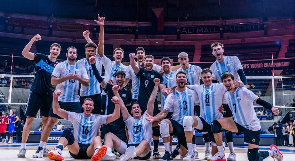 Argentina le ganó a Francia 3 a 2 y se metió en los octavos de final del Mundial de Vóley