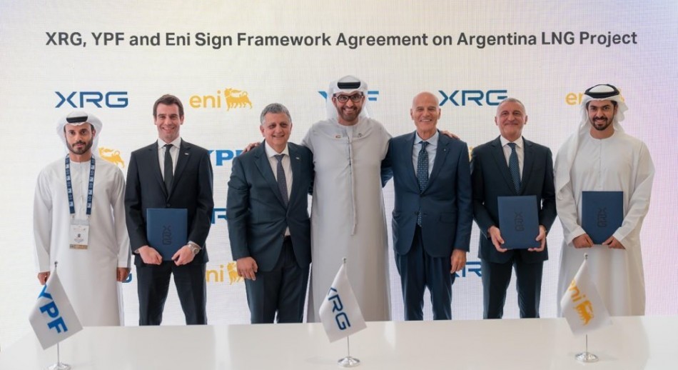 GNL de Vaca Muerta: YPF y ENI sellaron un acuerdo con la árabe ADNOC