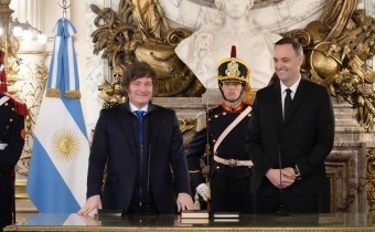 Milei le tomó juramento a Manuel Adorni, como nuevo Jefe de Gabinete
