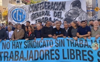 La CGT marchó en Plaza de Mayo contra la reforma laboral y anticipó un “paro nacional”