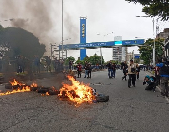 Cortes en la General Paz, Puente Pueyrredón y Puente Saavedra por el fin de un programa social