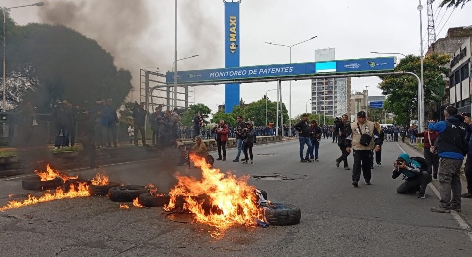 Cortes en la General Paz, Puente Pueyrredón y Puente Saavedra por el fin de un programa social