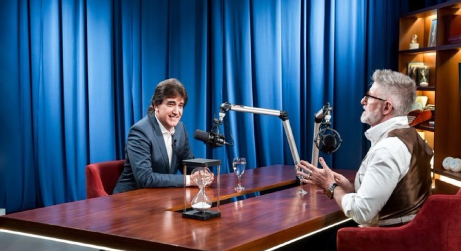 Gebel se reunió con un sector de la CGT, empresarios y un gobernador, pero dilata una definición