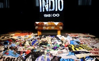 Terminó el sepelio: Setenta cuadras de fila para despedir al Indio Solari en Avellaneda