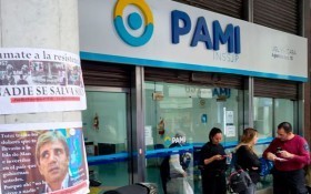 País