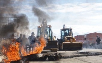 El presidente de Bolivia decretó el estado de excepción para desactivar los bloqueos de rutas