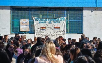 Los sindicatos docentes van al paro este martes en Provincia por paritarias, jubilaciones y el IOMA