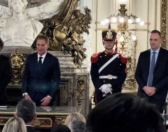Ante varios gobernadores, Diego Santilli juró como nuevo Jefe de Gabinete