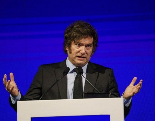 Milei afirmó que “no hay recesión” y dijo que quienes piden un dólar más caro “son unos cobardes”